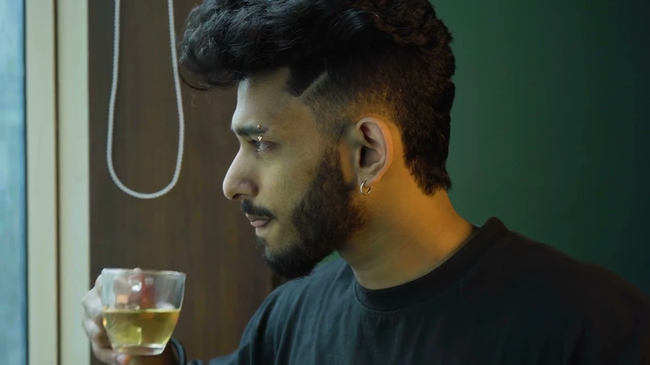 Keep dullness away with Nia Natura Organic Honey